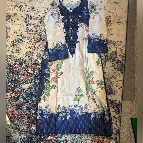 Pakistani Designer Sobia Nazir Silk outfit - Picture 7 of 8